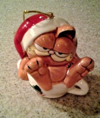 Vintage Garfield Ceramic Ornament Sitting In A Tea Cup Holly Berry Enesco 1978