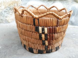 Antique Vintage Pacific Northwest Coast Native Hand Woven Basket Loop Edge