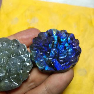 2pc Natural labradorite crystal hand carved peacock 50g 4
