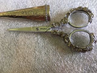 Embroidery Scissors,  1928 Brand,  Buttons And Bows,  Heavy Sheath 2