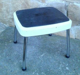 Vintage STYLAIRE Step Stool Chrome and White with Black Non Slip Top Mid Century 5