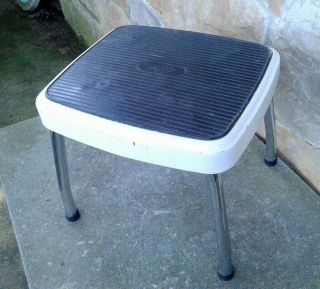 Vintage STYLAIRE Step Stool Chrome and White with Black Non Slip Top Mid Century 6