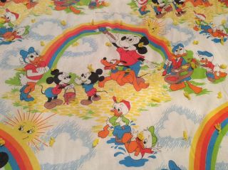 Vintage Disney Mickey Mouse Pluto,  Daffy Comforter Bedspread Blanket Twin 63x92 2