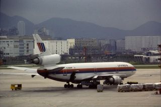 35mm Colour Slide Of Leased United Dc - 10 - 30 C - Gcpf At Hong Kong In 1986