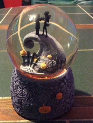 The Nightmare Before Christmas Sally And Jack Spiral Hill Musical Snowglobe