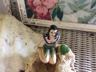Vintage 40’s Hawaiian Bathing Beauty Figurine Coral Bowl