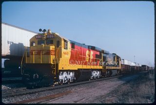 Atsf Santa Fe C30 - 7 Red And Yellow Spsf Scheme W/train Kodachrome