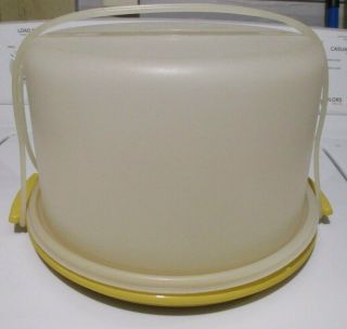 Vintage Tupperware Harvest Gold Cake Carrier Holder With Clear Handle