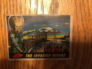 1962 Topps Bubbles Mars Attacks Card 1 The Invasion Begins 6