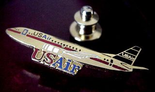 Us Air Airlines B - 737 Gold Tone Metal And Enamel Jet Airplane Lapel Pin
