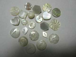 Antique Vintage Mother Of Pearl Shell Carved Buttons