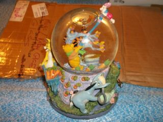 Vintage Disney Winnie The Pooh Blustery Day Musical Snowglobe Rare With Piglet