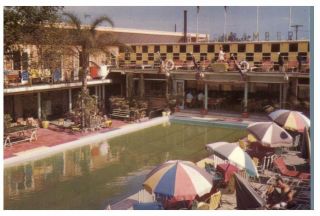 (t 5) Australia - Qld - Beachcomber Hotel Swimming Pool