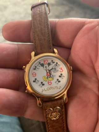 Lorus Mickey Mouse Musical Leather Band Watch Mickey Hands Go Around Dial.
