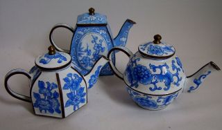 Adorable Miniature Enamelware Teapots 3.  5 
