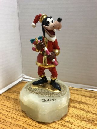 Disney Ron Lee 1991 Goofy’s Gift