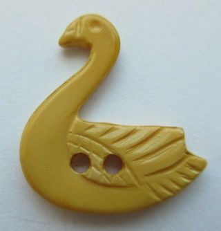 Delightful Antique Vtg Carved Bakelite Button Realistic Goose Swan Bird (p)