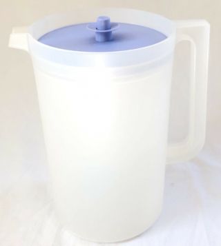Tupperware Large Pitcher 1416 Sheer Clear 1 Gallon Blue Push Button Seal Lid