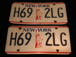 2 Vintage York State License Plates Ny H69 2lg Statue Of Liberty