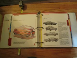 1990 Pontiac product fact Car Auto Buyers guide Dealership dealer Sales book 42 6