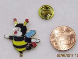 Hot Air Balloon Red Tipped Flying Bumble Bee Lapel Pin Pinback Hat