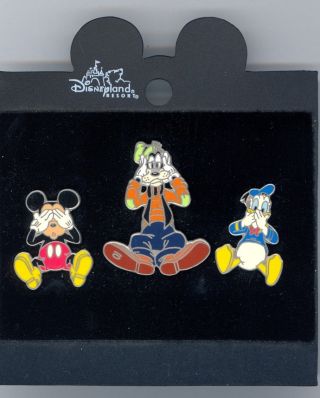 Disney See Hear Speak No Evil Mickey Mouse Goofy Donald Duck Pin Set & Card