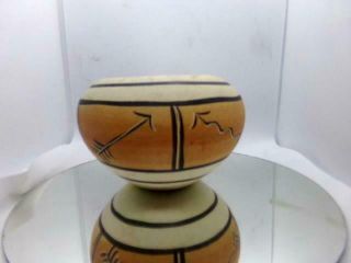 2 Vintage Native American Indian Pottery Southwest Vases Signed Krum 4