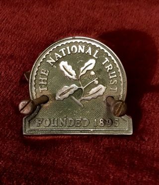 The National Trust Founded 1895 Car Badge