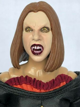 Buffy The Vampire Slayer - Vampire Willow - Sideshow 12 Inch Scale Action Figure