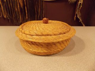 Antique 1910 Native American Shoshone Indian Hand Woven Needle Basket W/lid 8 "