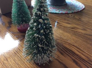Set of 4 VtG Bottle Brush Small Novelty Christmas Trees 1950 ' s Japan 5