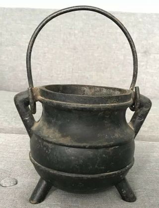 Vintage Or Antique Cast Iron 3 Leg Cauldron Bean Pot Witches Gypsy Brew Kettle
