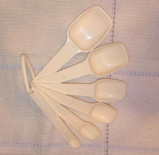 Tupperware Butternut ALMOND 6 Measuring Cups & 6 Spoons w/ holding ring 3