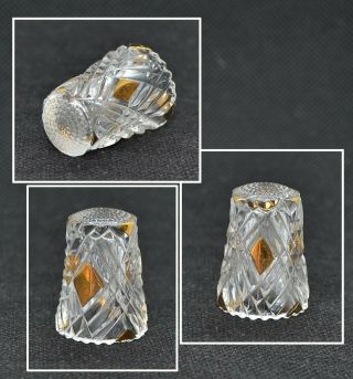Ullman Glass Crystal Hand Painted Thimble - Gold Diamont