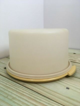 Vintage Tupperware Cake Carrier Saver 684 - 8 Harvest Gold No Handle