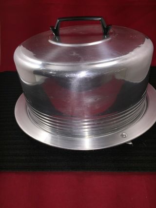 Vintage 1950 ' s REGAL WARE Aluminum CAKE CARRIER/SAVER with Locking Lid EUC 2