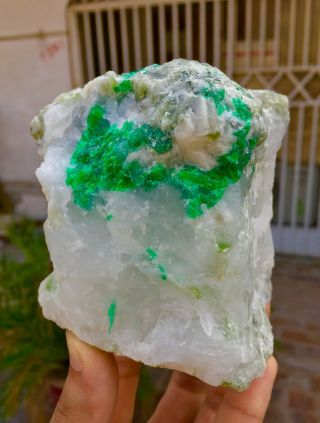 Wow 1334 Gram Top Quality Damage Terminated Green Color Emerald Specimen
