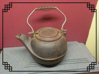 Vintage Primitive Rustic Handle Cast Iron Tea Pot Kettle Wood Stove Kettle