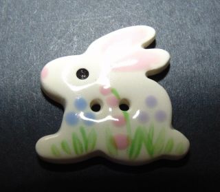 Vintage Medium Studio Realistic Bunny Rabbit Ceramic/pottery Button 2206