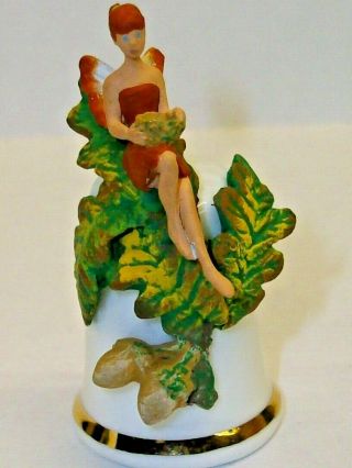 Thimble Collectors Club Bone China Fairy Thimble Sitting On A Bunch Of Acorns