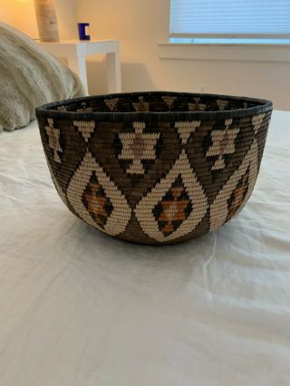 Large Vintage African Zulu Hand Woven Basket (wedding Ceremony Etc) 15 " X 10 "