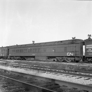 Negative - Canadian National (cnr) Mw Steel Coach 63044