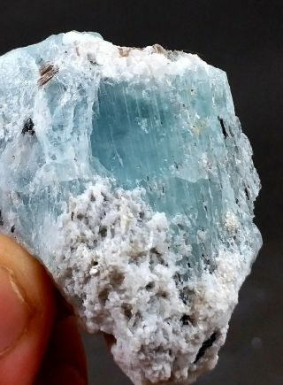 145 Carat Lustrous And Transparent Aquamarine Crystal @pak