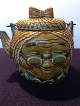 Vintage Old Lady Grandma Smiling Ceramic Butterscotch Color Teapot Made In Japan