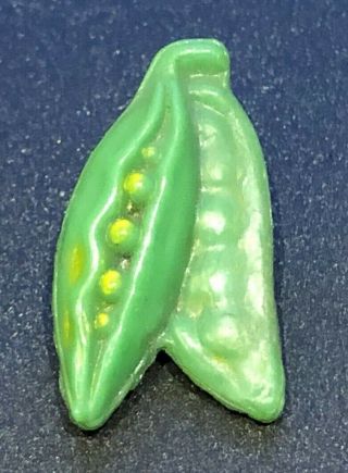 Sweet Vintage Glass Realistic Peas In A Pod Vegetable Button 3/4”
