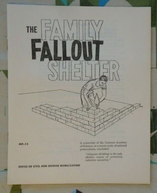 The Family Fallout Shelter 1959 Pamphlet Atom Bomb Space Age Civil Defense