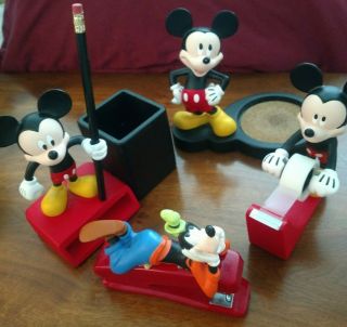 Disney Mickey Mouse Desk Set Goofy Red Stapler Pencil/pen Tape Holder Cup Holder