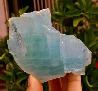 Wow 626 Gram Top Class Damage Terminated Blue Color Aquamarine Crystal