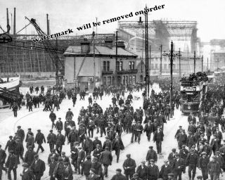 Photograph Rms Titanic Under Construction Harland & Wolff,  Belfast 8x10
