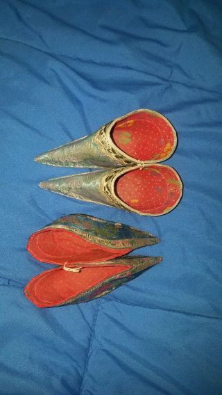 2 Pairs Vtg Chinese Lotus Shoes Bound Feet Silk Shoes 2